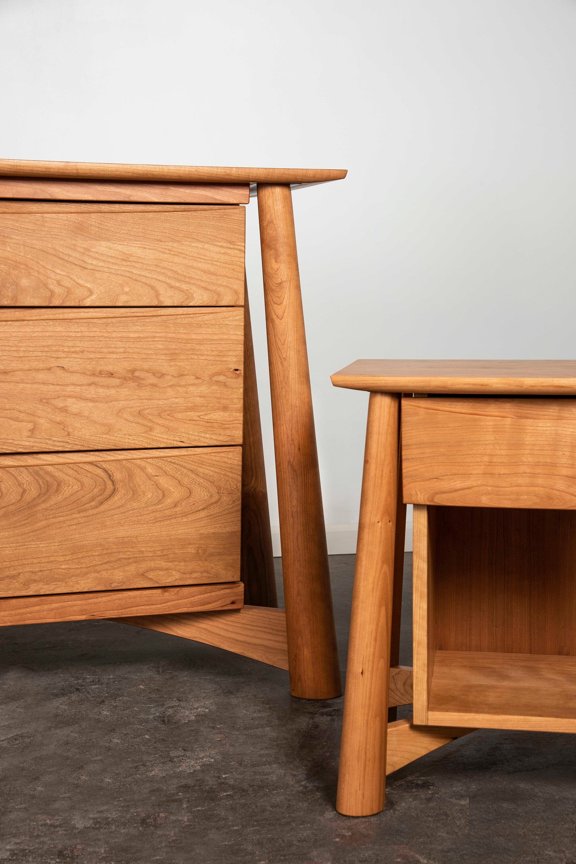 Sunrise Side Table - Cherry - Image 5